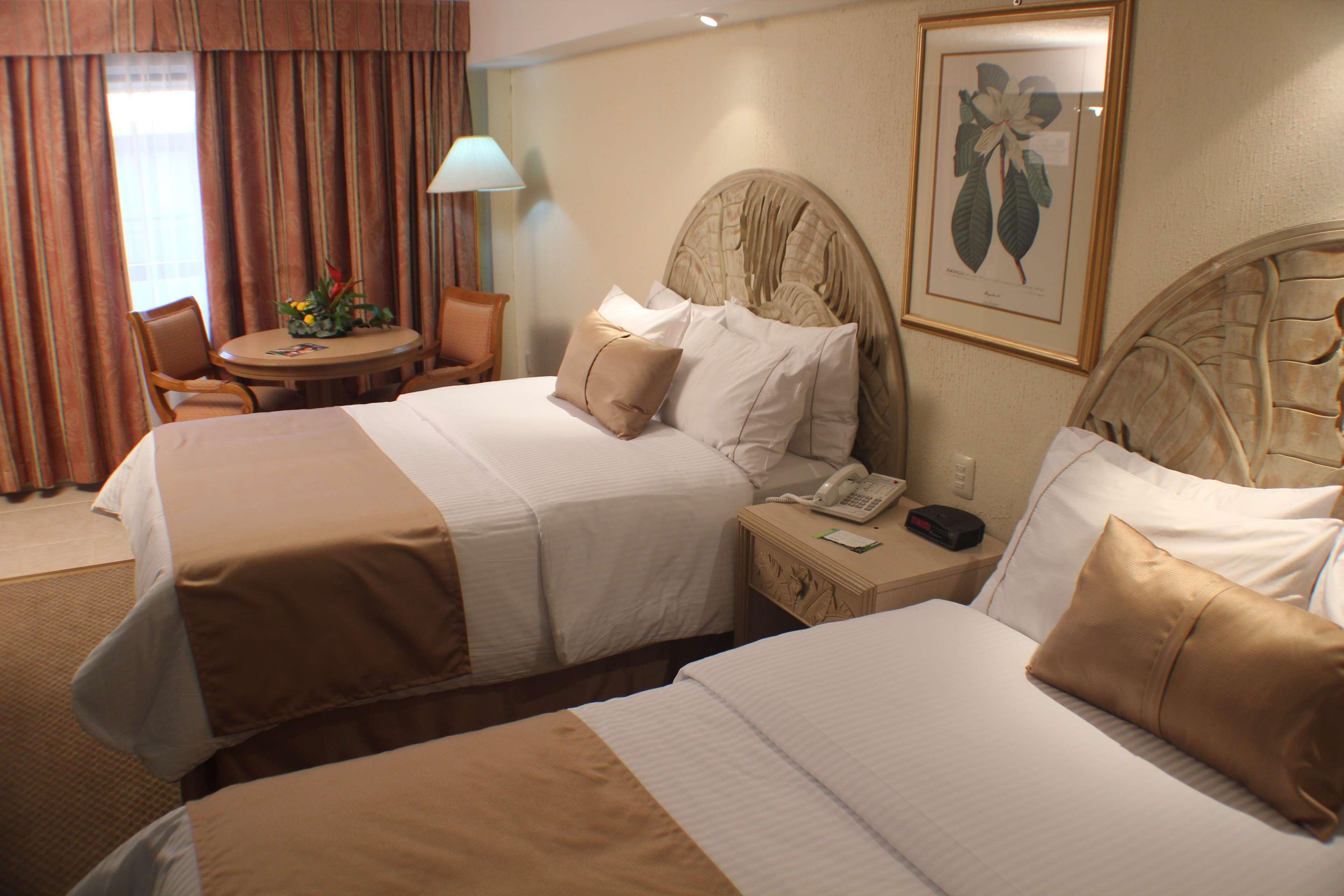 Best Western Plus Plaza Florida & Tower Irapuato Εξωτερικό φωτογραφία