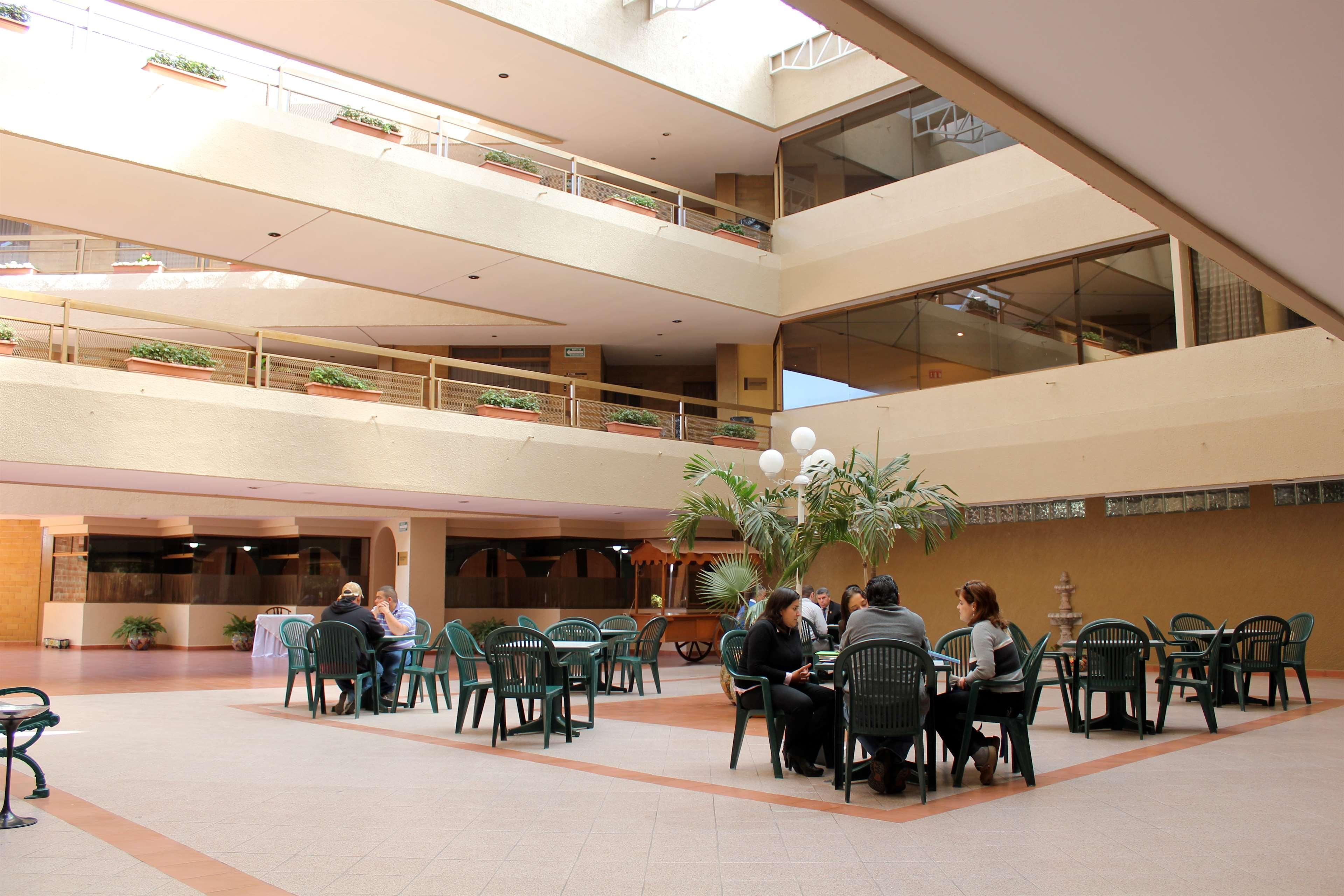 Best Western Plus Plaza Florida & Tower Irapuato Εξωτερικό φωτογραφία