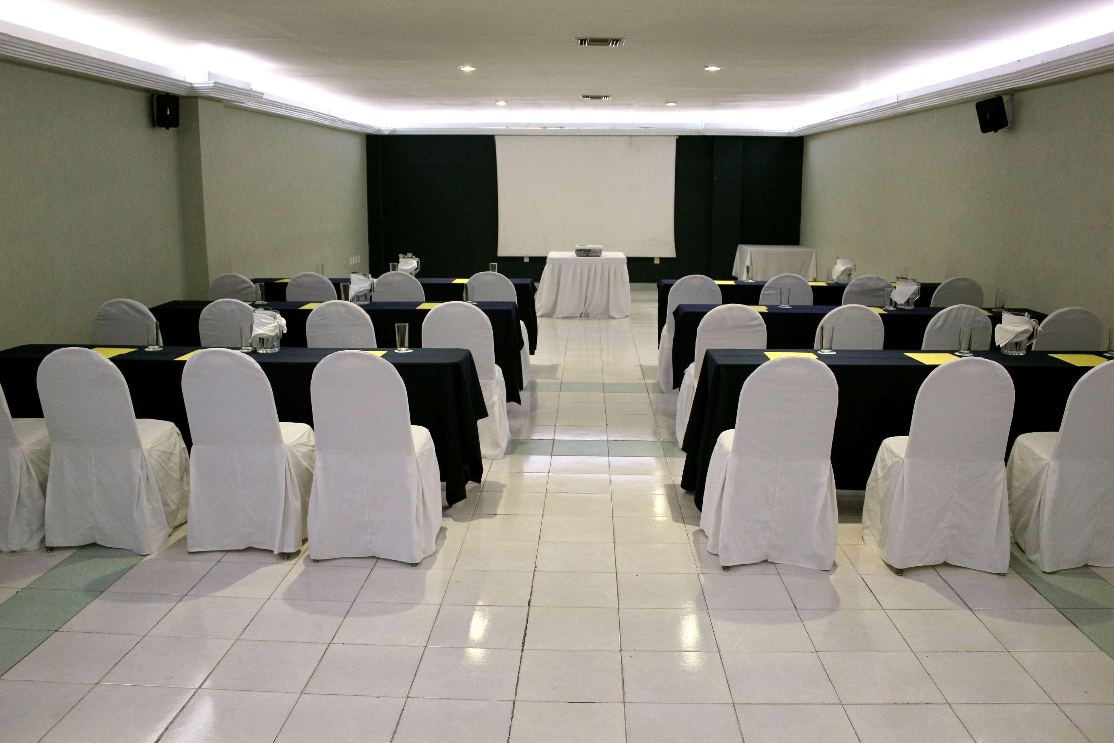 Best Western Plus Plaza Florida & Tower Irapuato Εξωτερικό φωτογραφία